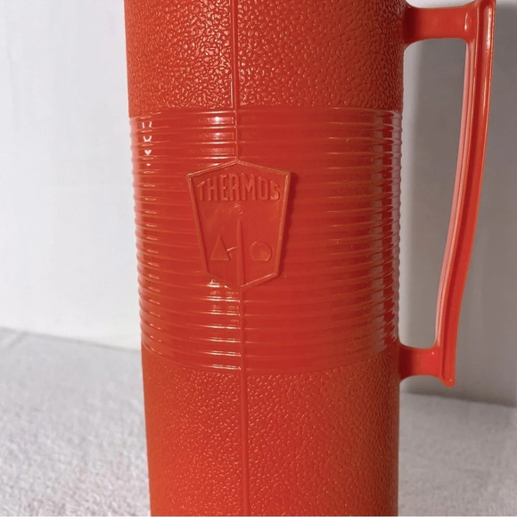 Vintage 1970s  MCM Thermos Brand Orange Plastic Glass Vacuum Insulated Bottle - Picture 2 of 13